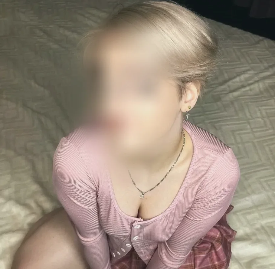Cara, 20