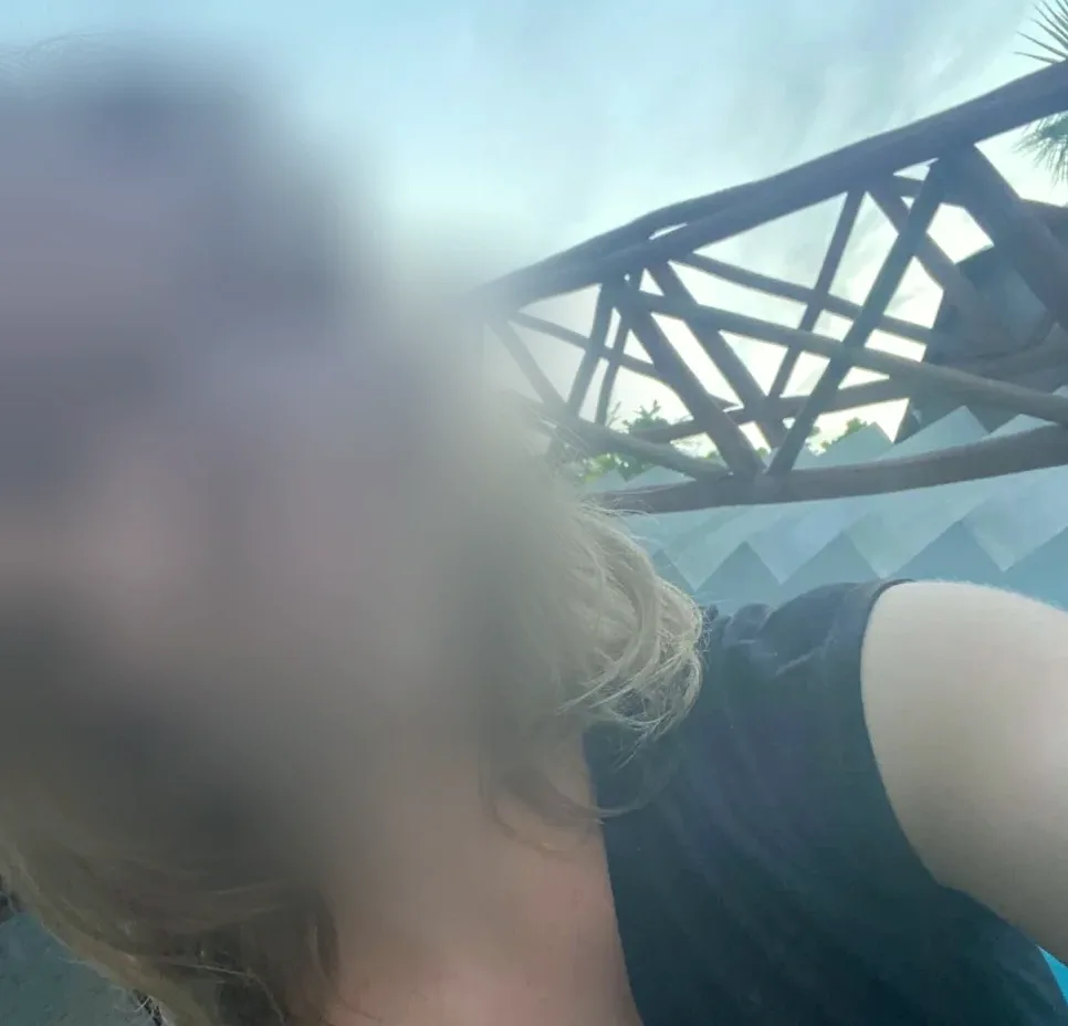 Nora, 30