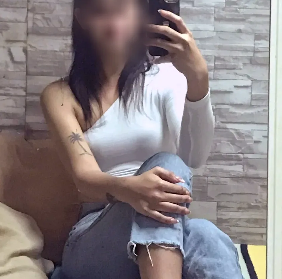Paula, 32
