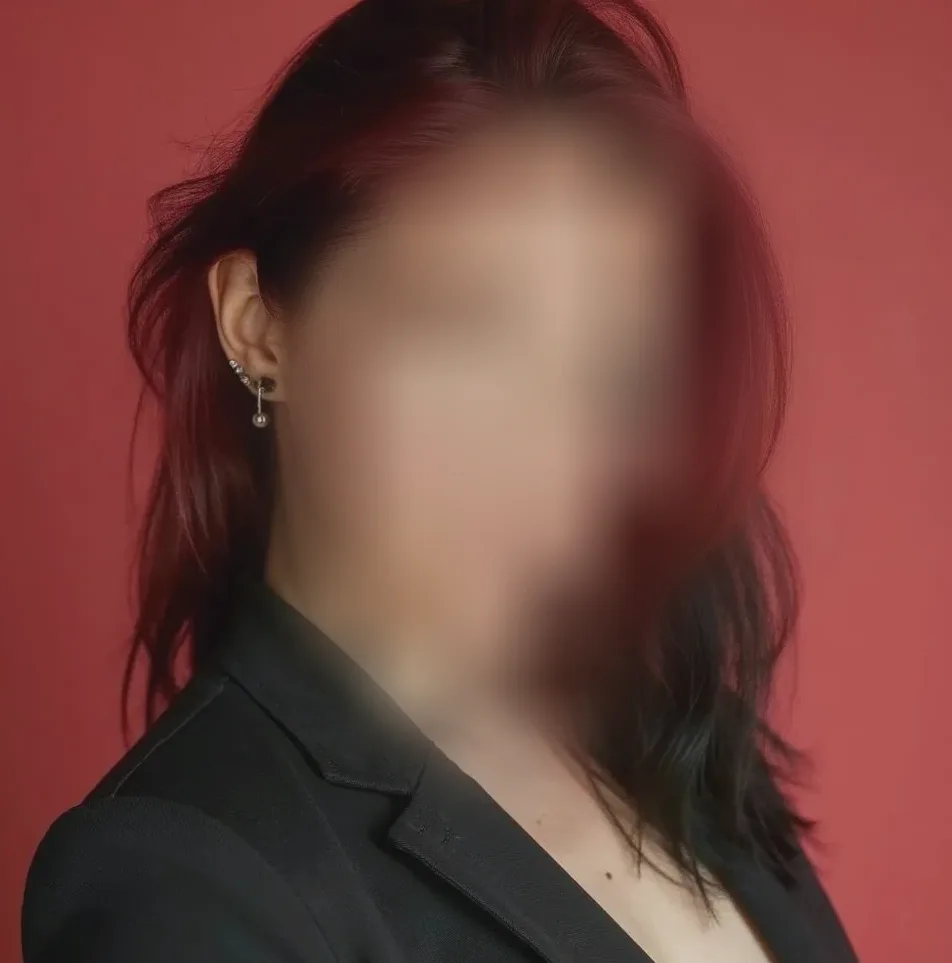 Pauline, 35